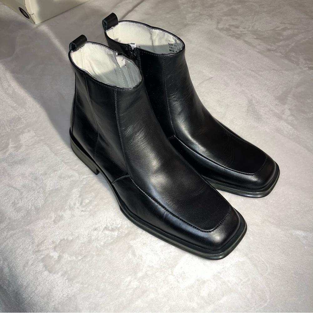 Kenneth Cole Size 11.5 Boots